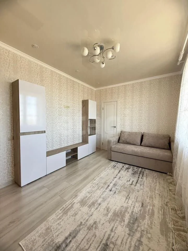 1-к квартира, 35.5м² (улица имени В.М. Комарова, 21б) - миниатюра 3
