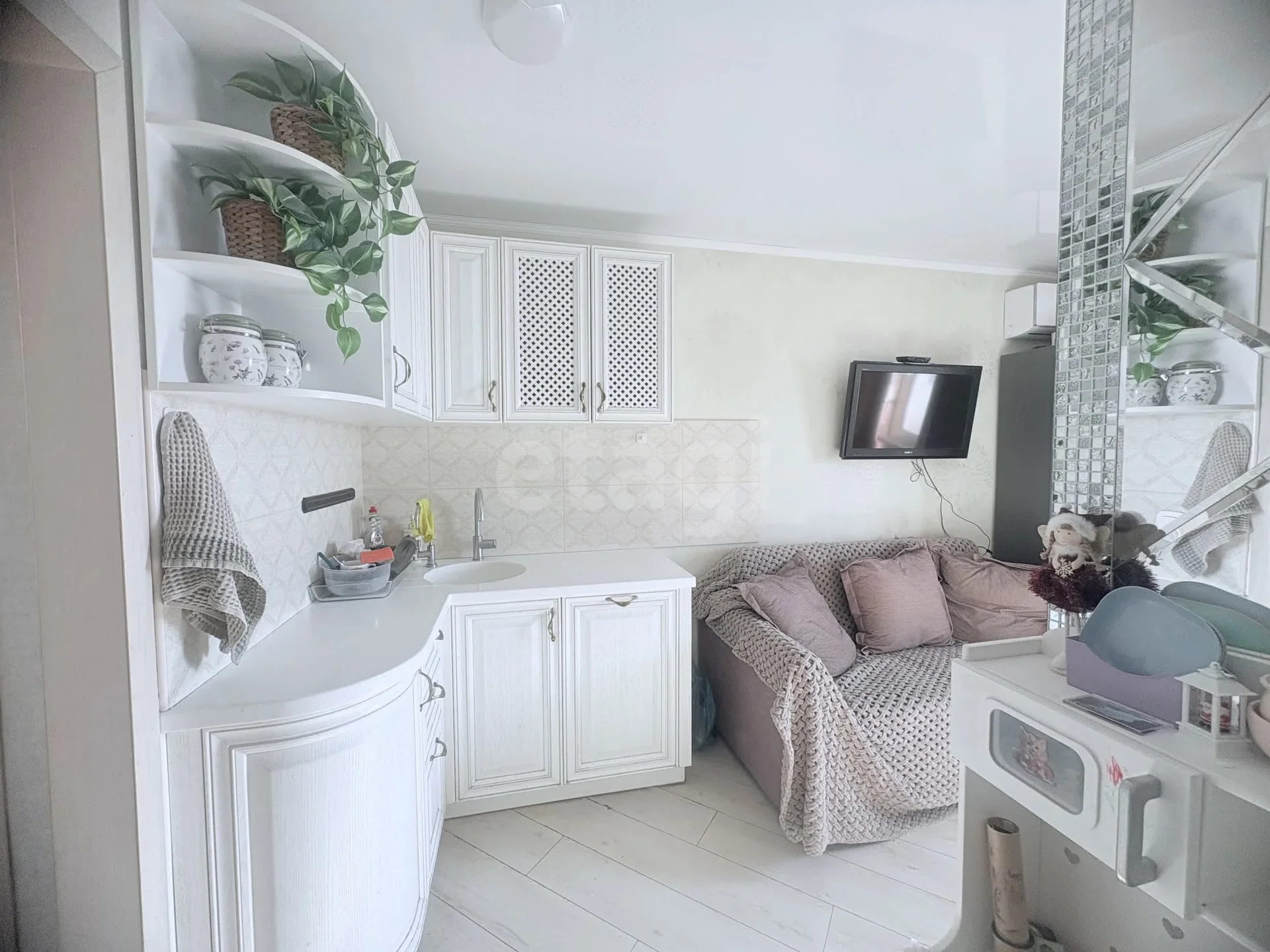 2-к квартира, 60.1м² (улица имени 40-летия Победы, 33/9) - миниатюра 2