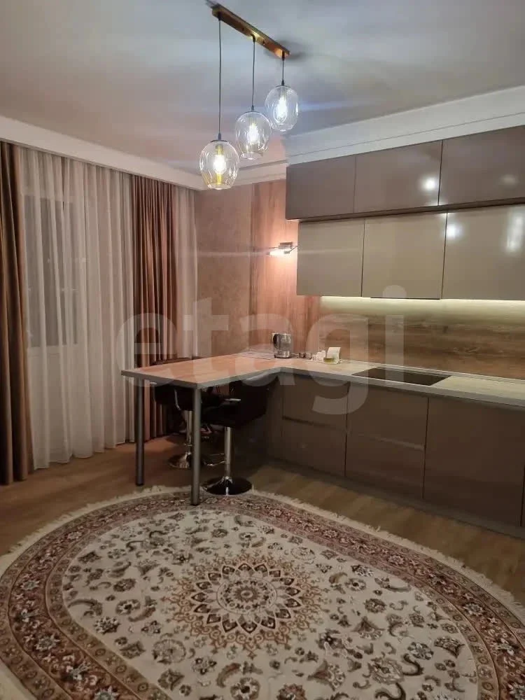2-к квартира, 72.7м² (Черниговская улица, 1) - изображение 1