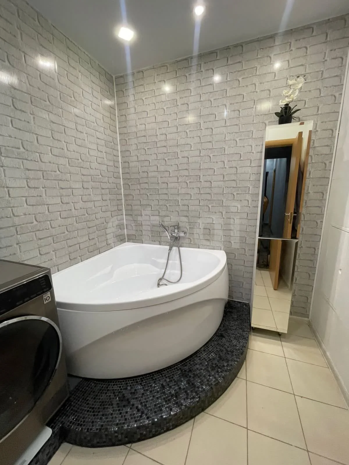 2-к квартира, 55.6м² (Сормовская улица, 210) - миниатюра 8