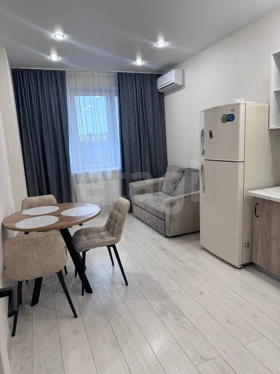 1-к квартира, 33.9м² (улица имени Героя Георгия Бочарникова, 4к2) - миниатюра 2