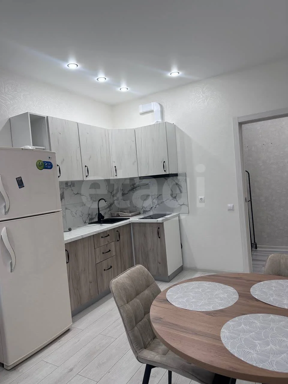 1-к квартира, 33.9м² (улица имени Героя Георгия Бочарникова, 4к2) - миниатюра 3
