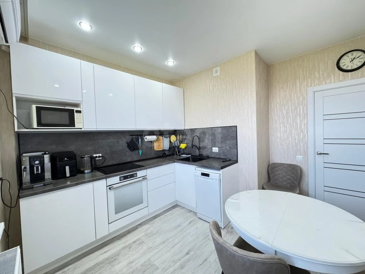 2-к квартира, 56.1м² (улица Краеведа Соловьёва, 6к4) - миниатюра 11