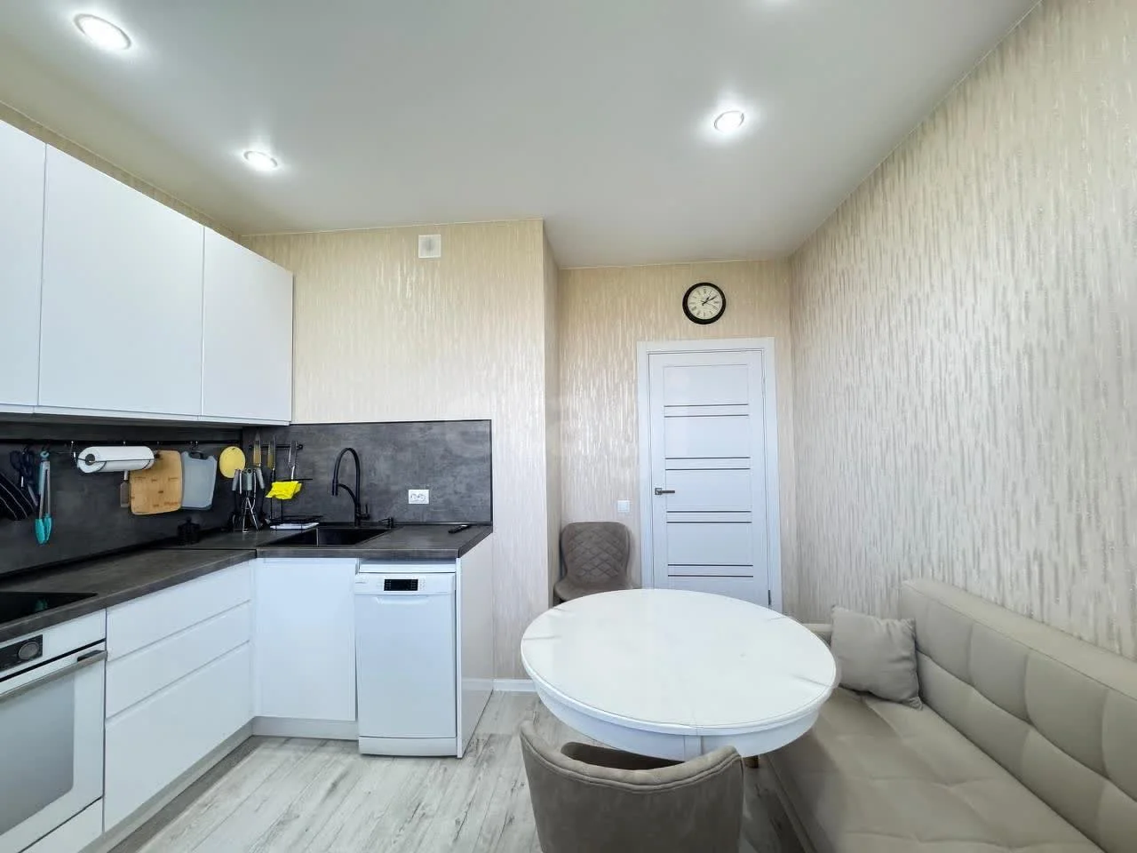 2-к квартира, 56.1м² (улица Краеведа Соловьёва, 6к4) - миниатюра 9