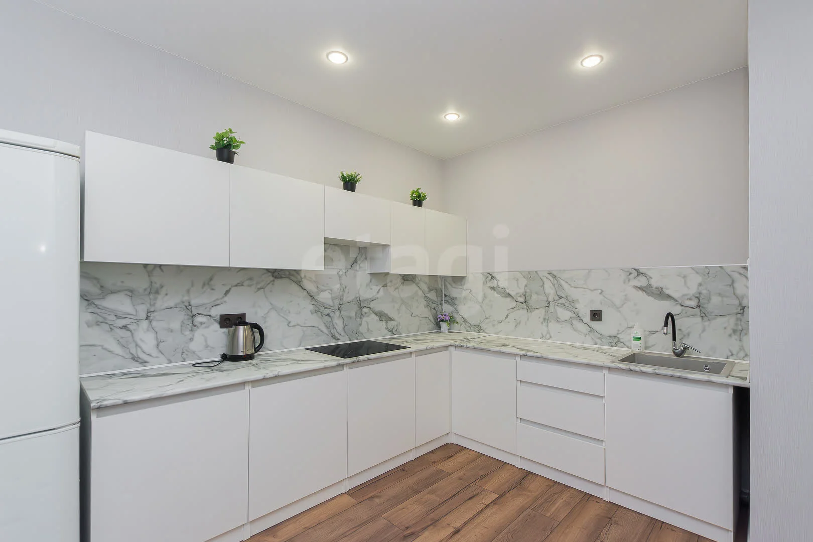 2-к квартира, 50.9м² (улица Ивана Беличенко, 103) - миниатюра 6