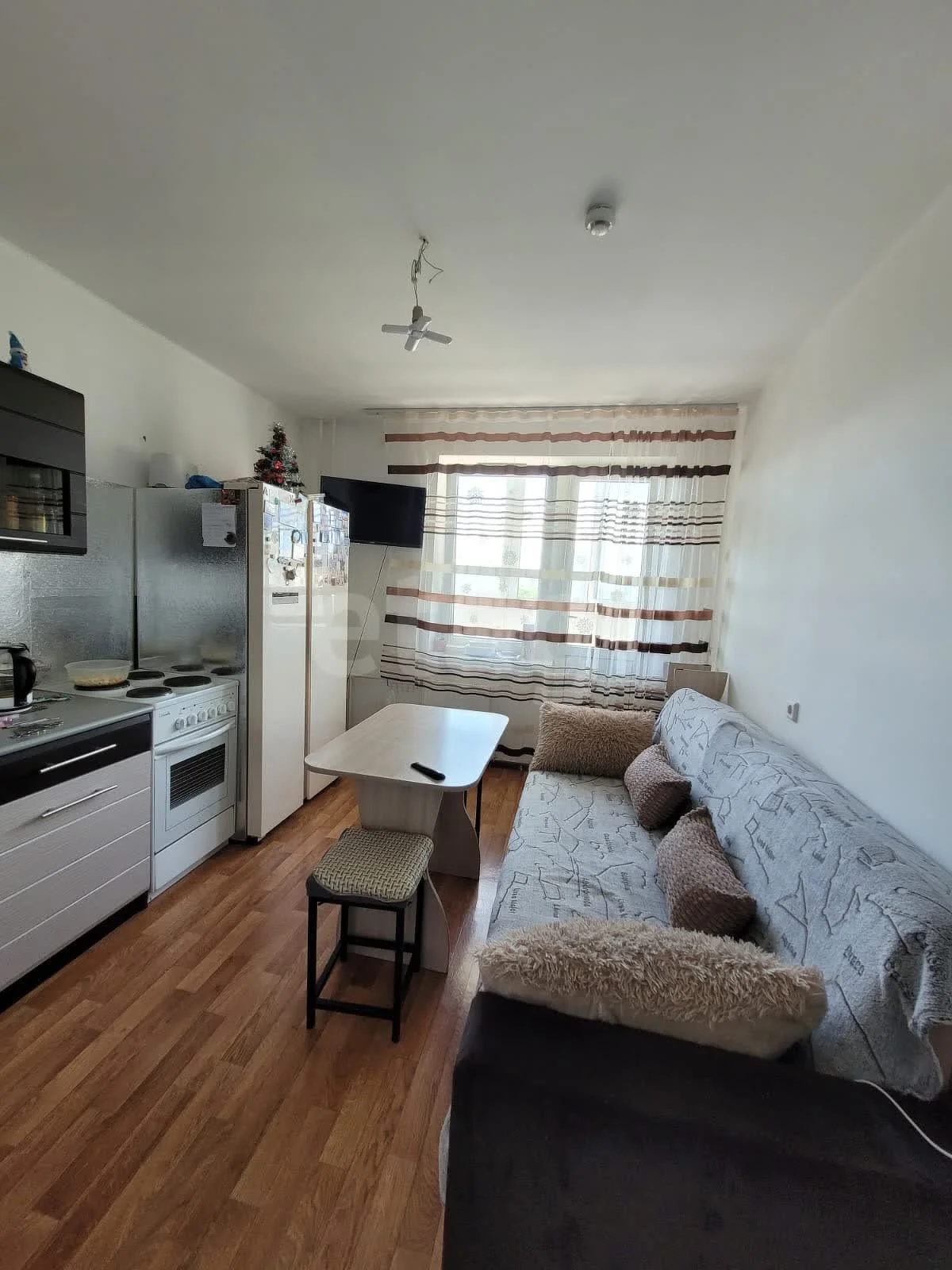 2-к квартира, 54.3м² (улица Генерала Трошева, 17) - миниатюра 2