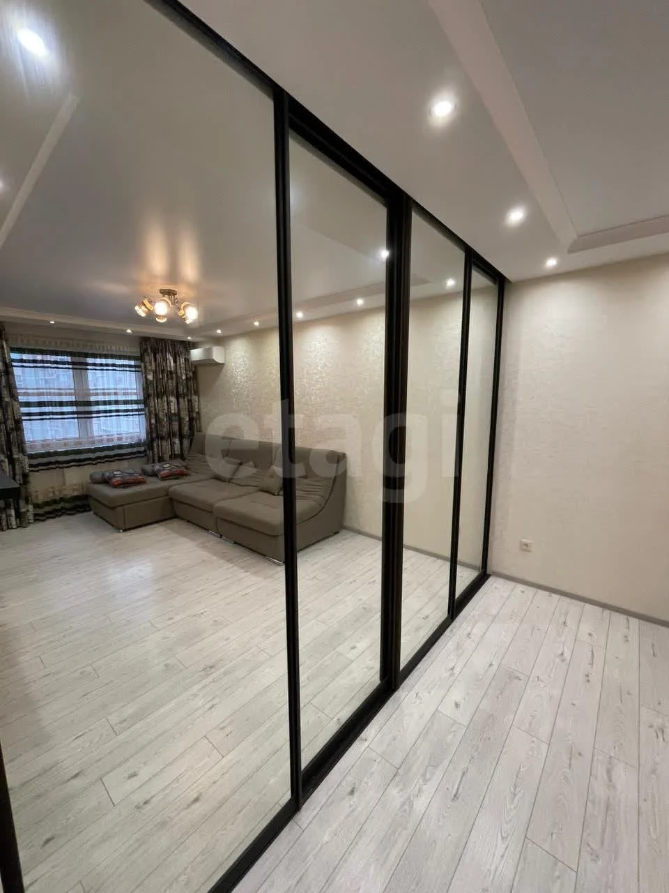 2-к квартира, 58м² (улица им. Героя Сарабеева В.И., 7) - миниатюра 3