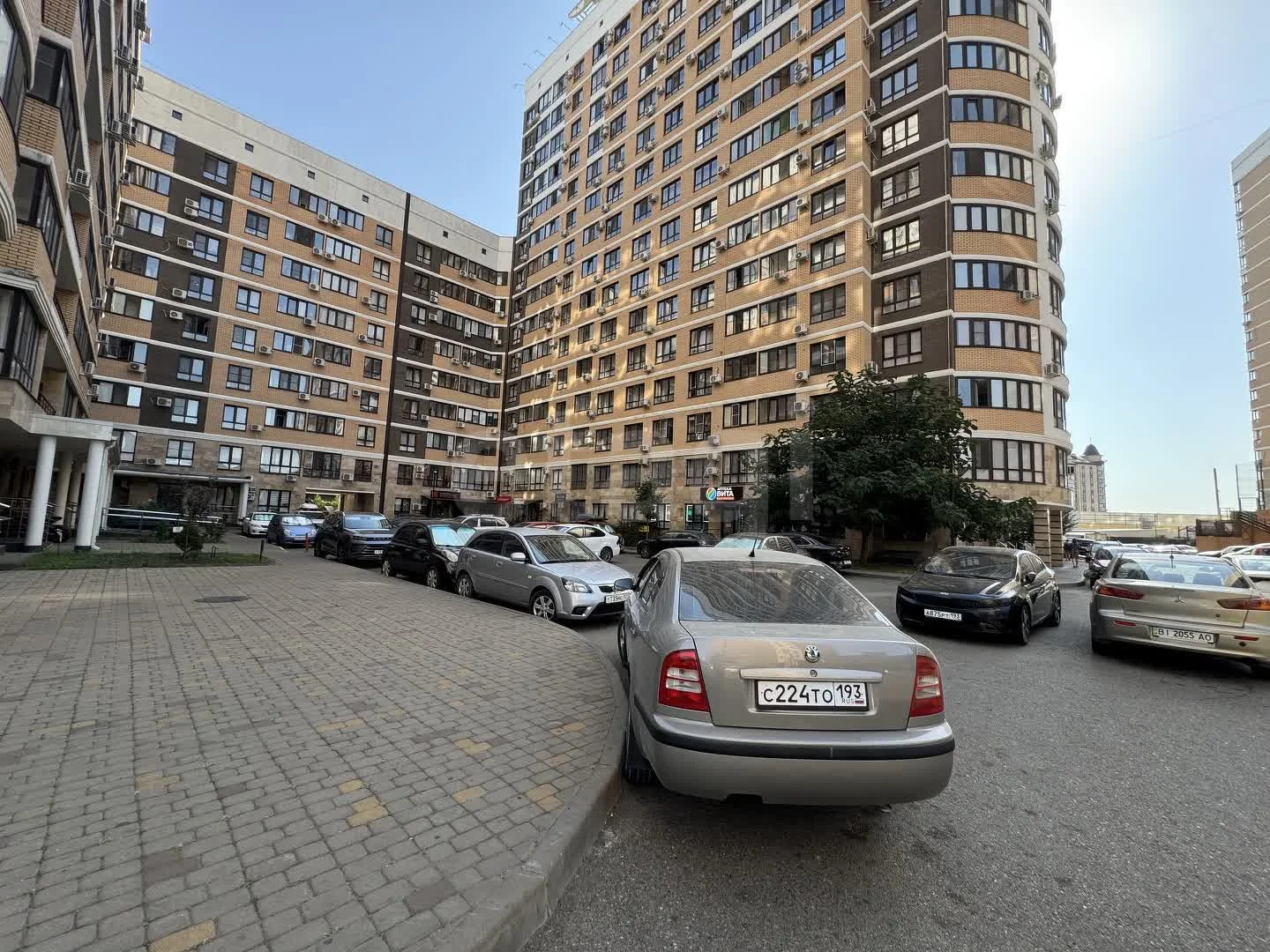 2-к квартира, 57.5м² (улица Леонида Лаврова, 8к1) - изображение 1