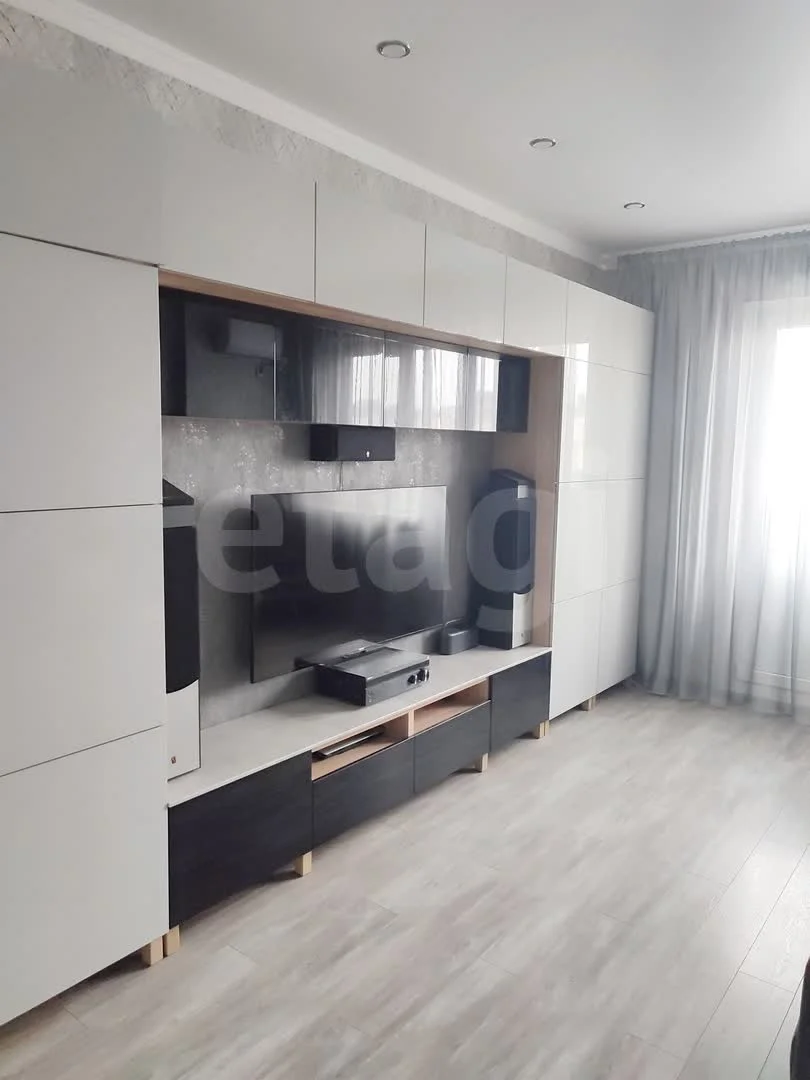 2-к квартира, 62.6м² (Домбайская улица, 6/2) - миниатюра 3