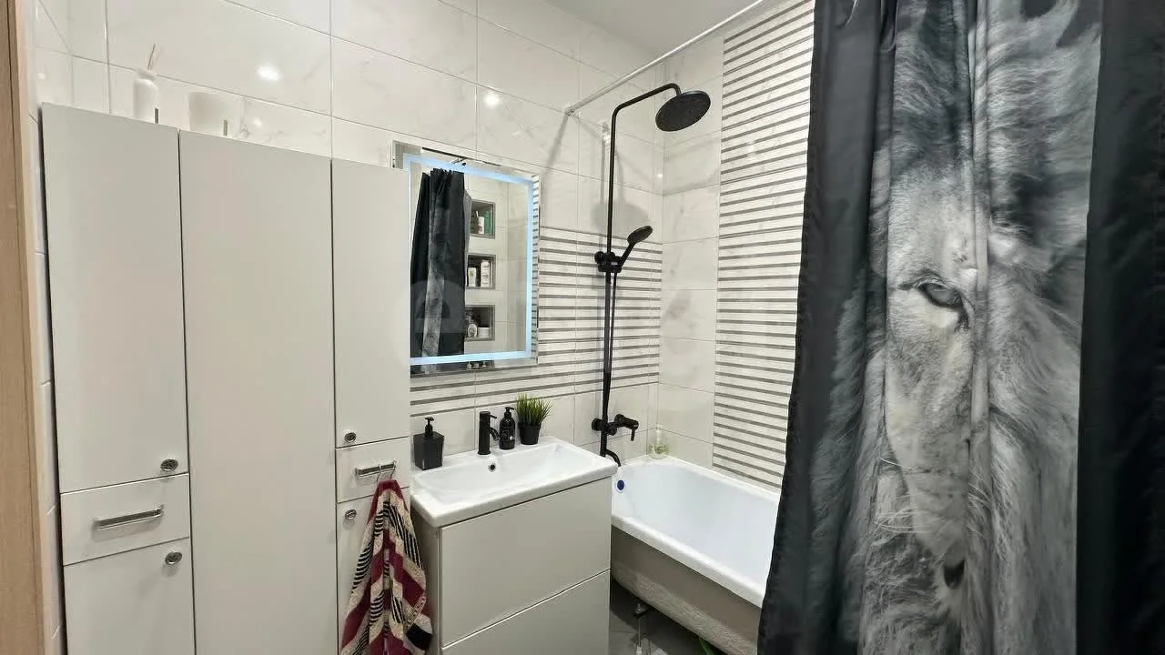 2-к квартира, 76.8м² (улица Автолюбителей, 1г) - изображение 1