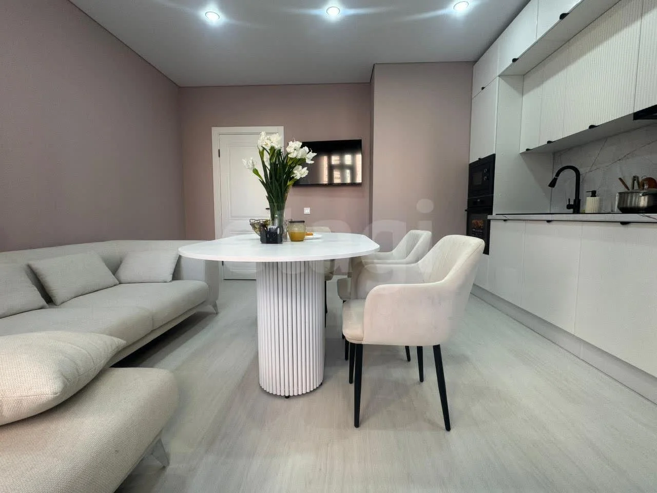 2-к квартира, 62.1м² (Домбайская улица, 55к8) - миниатюра 2