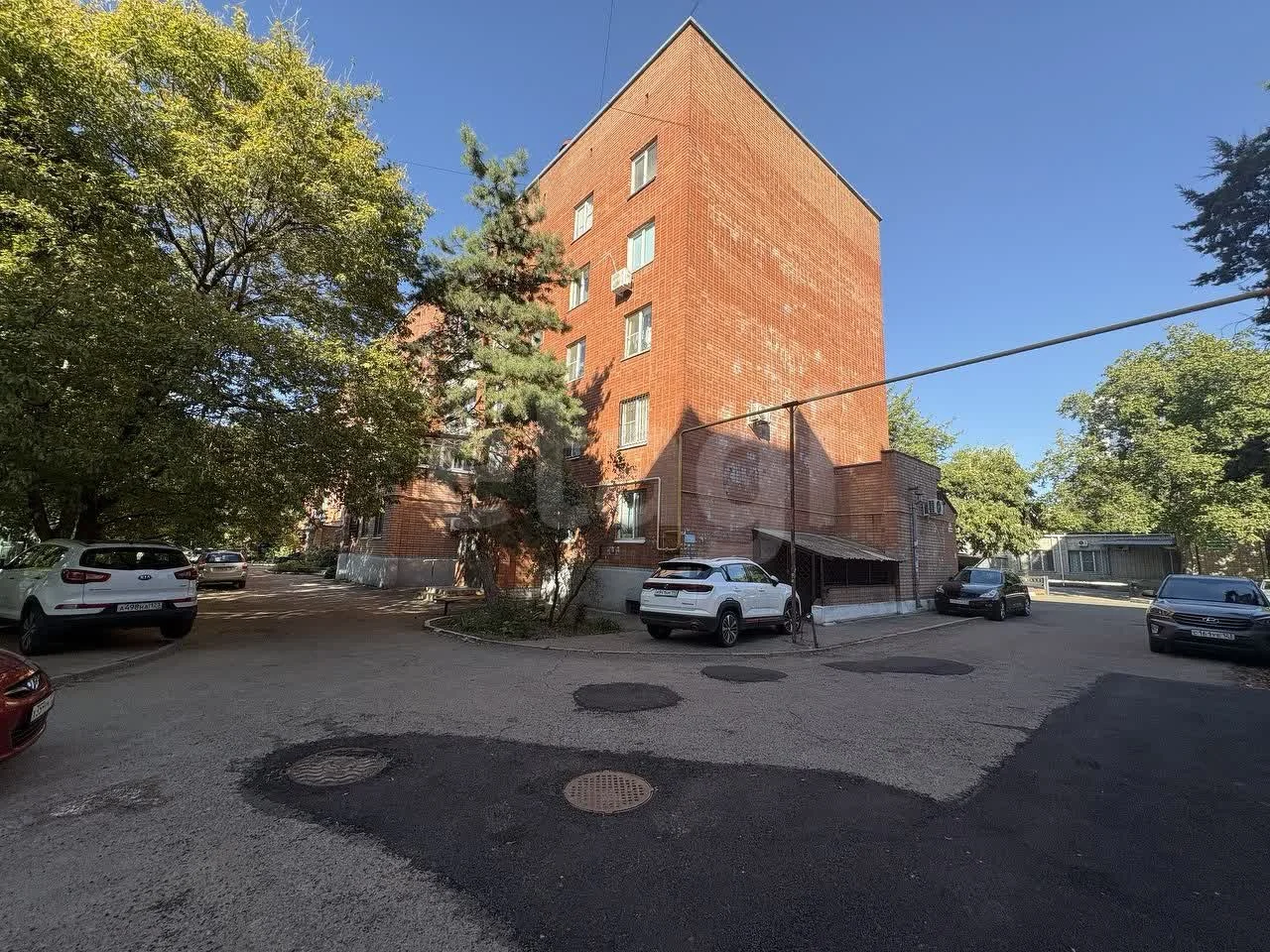 2-к квартира, 49м² (улица 3-я Линия Нефтяников, 7) - миниатюра 18
