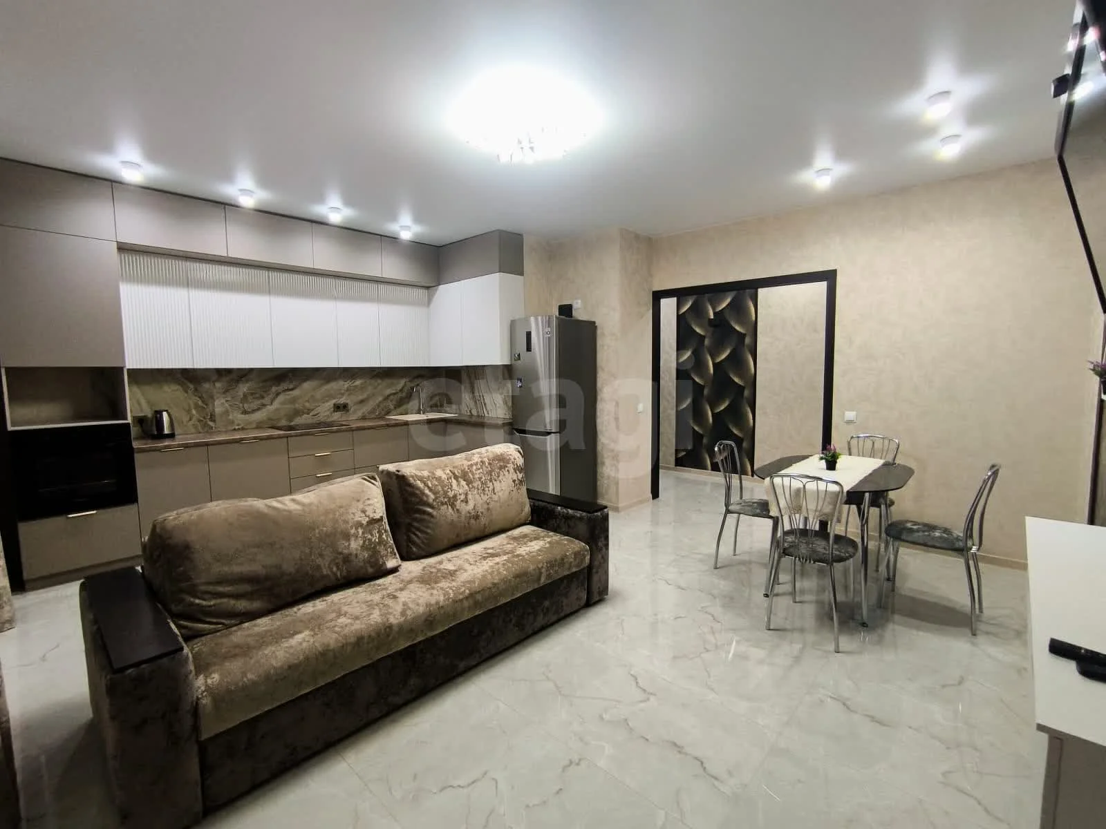 3-к квартира, 70.7м² (улица имени Генерала Корнилова, 9к2) - миниатюра 3