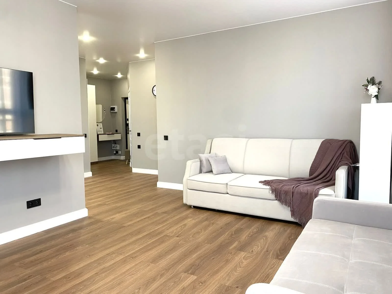 2-к квартира, 59.8м² (улица Ивана Беличенко, 87) - миниатюра 12