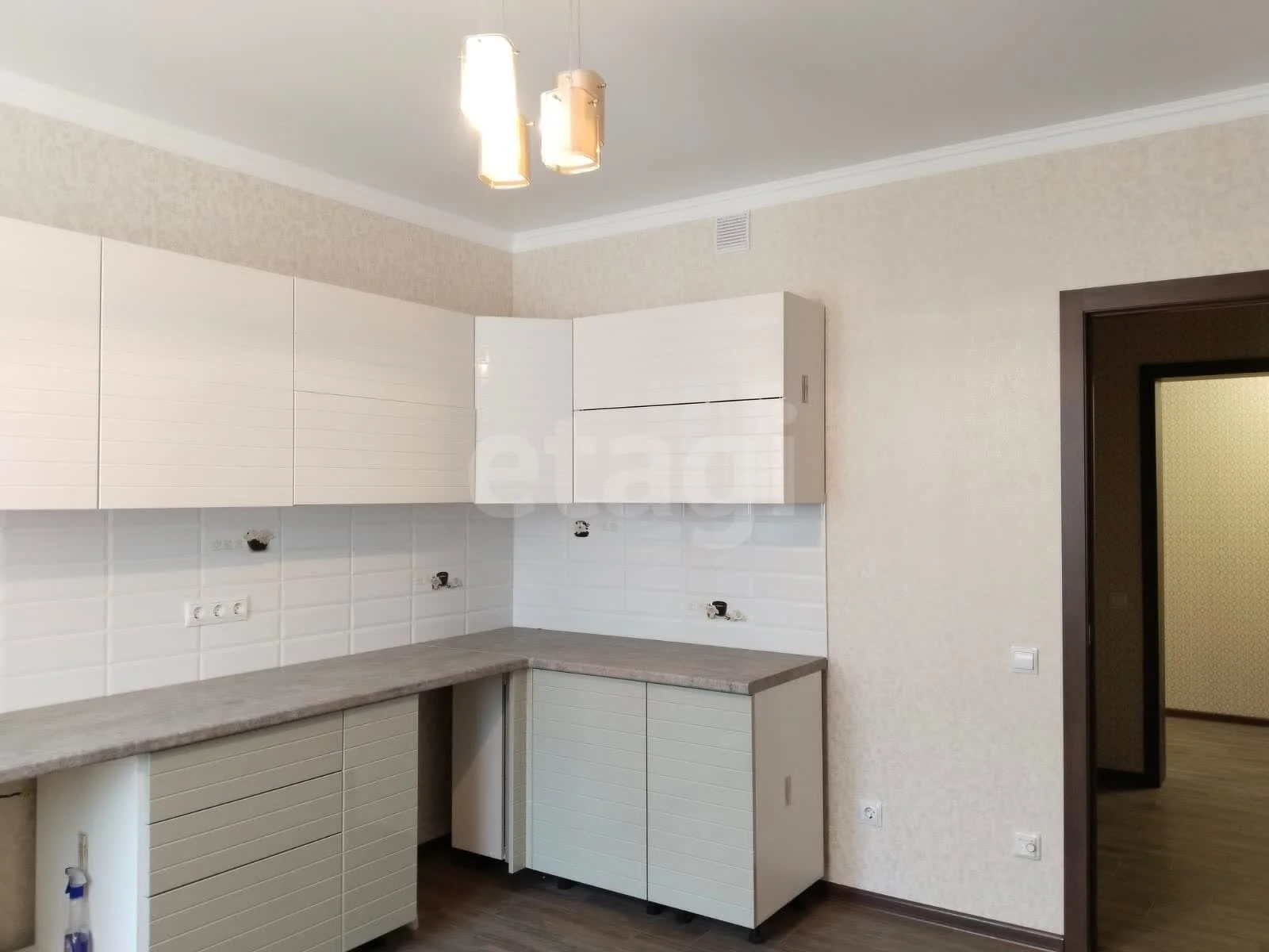 3-к квартира, 92м² (Восточно-Кругликовская улица, 42/3к2) - миниатюра 2
