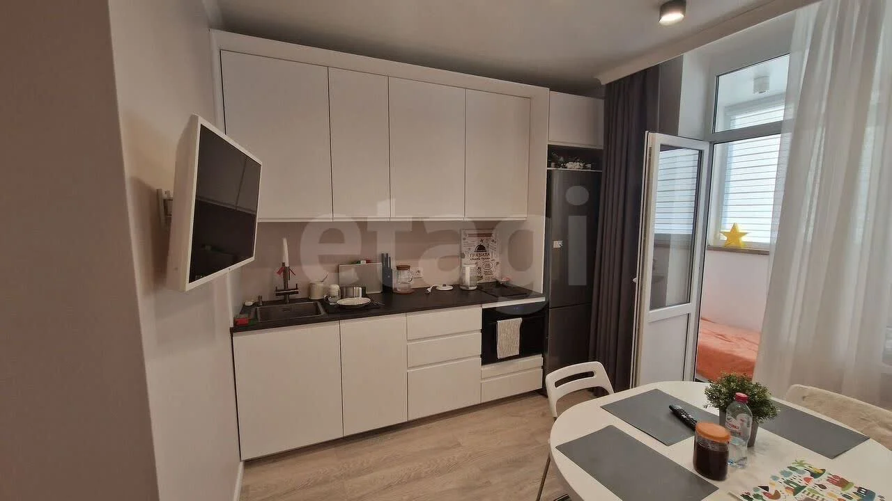 1-к квартира, 36.5м² (улица имени Героя Георгия Бочарникова, 8) - миниатюра 2