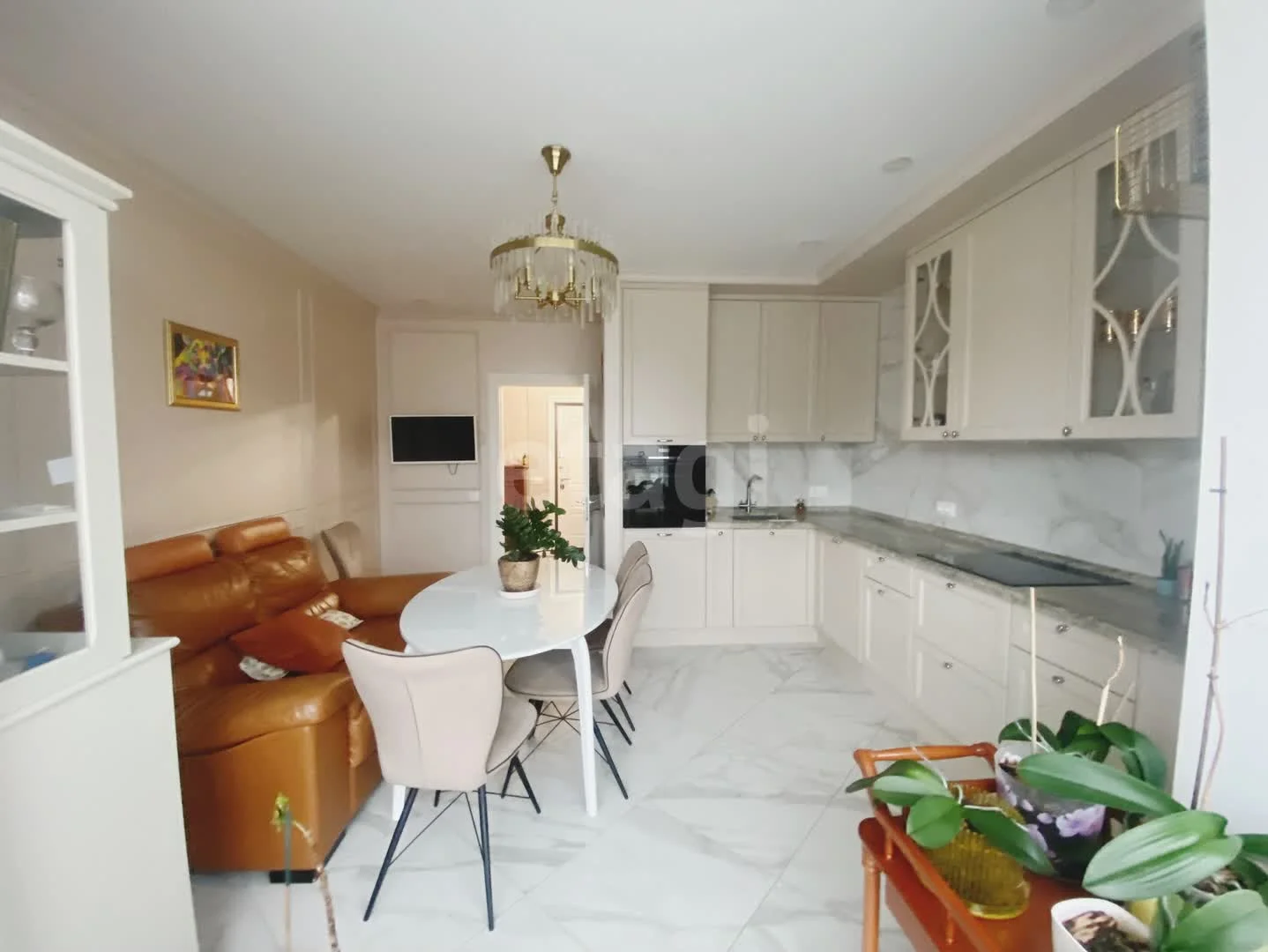 3-к квартира, 110м² (Гаражная улица, 107) - изображение 1