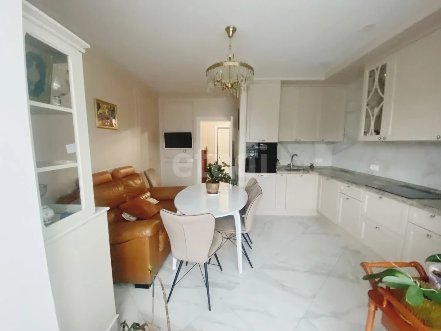 3-к квартира, 110м² (Гаражная улица, 107) - миниатюра 4
