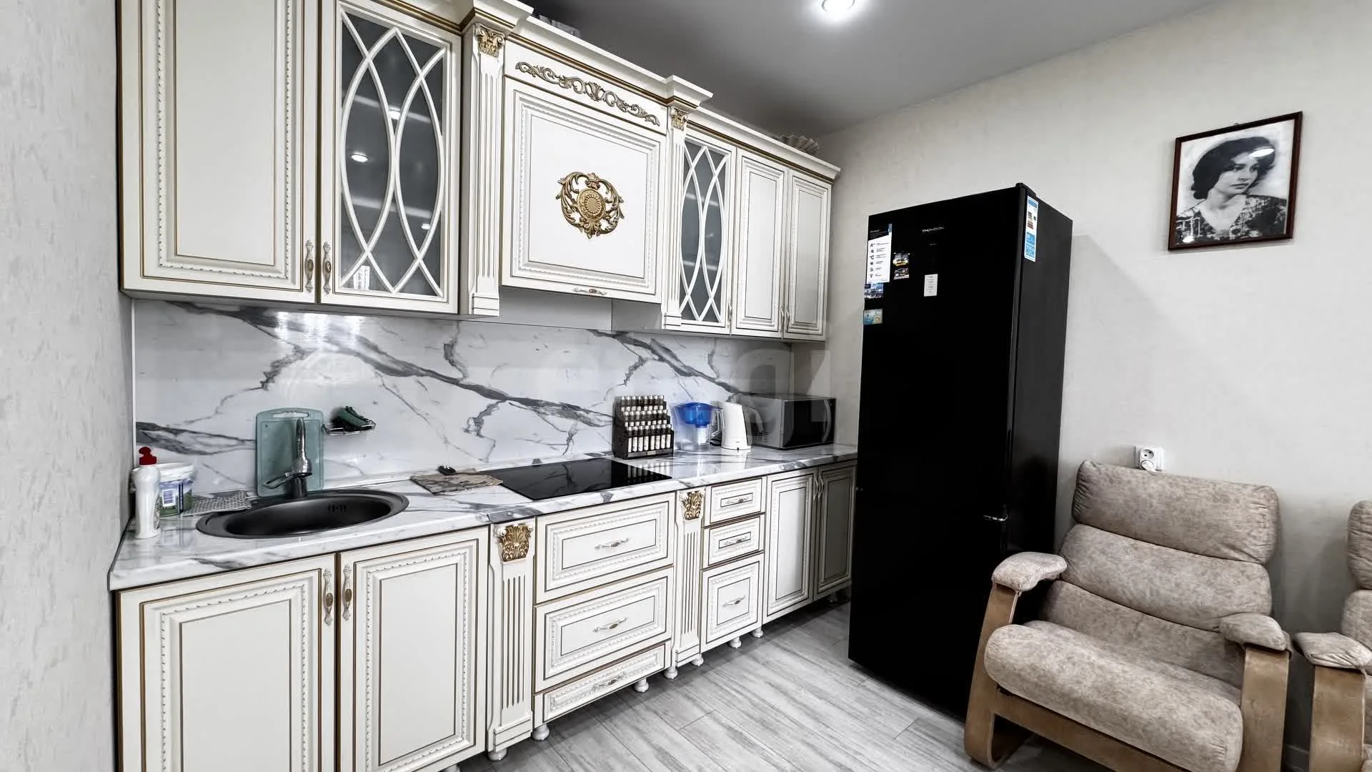 2-к квартира, 55м² (улица Лётчика Позднякова, 2к14) - изображение 1
