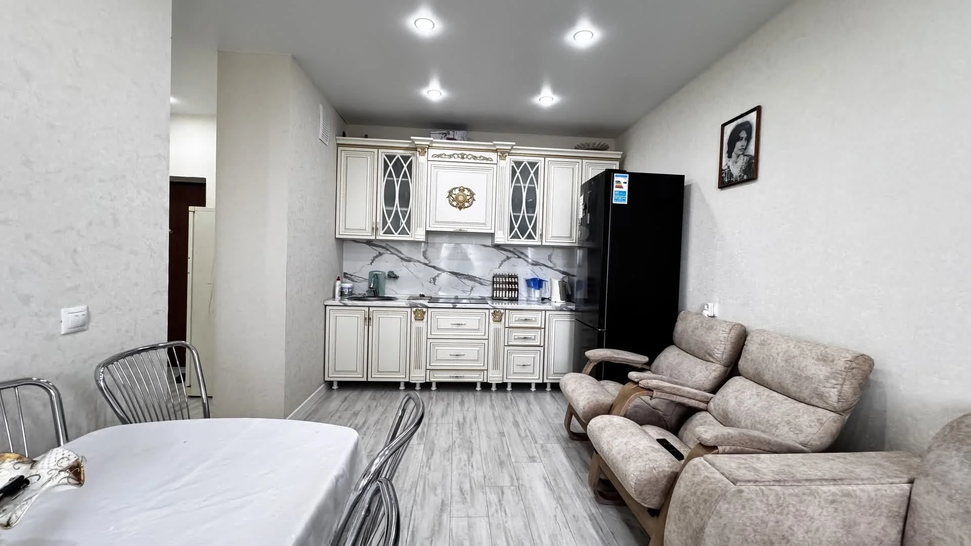 2-к квартира, 55м² (улица Лётчика Позднякова, 2к14) - миниатюра 4