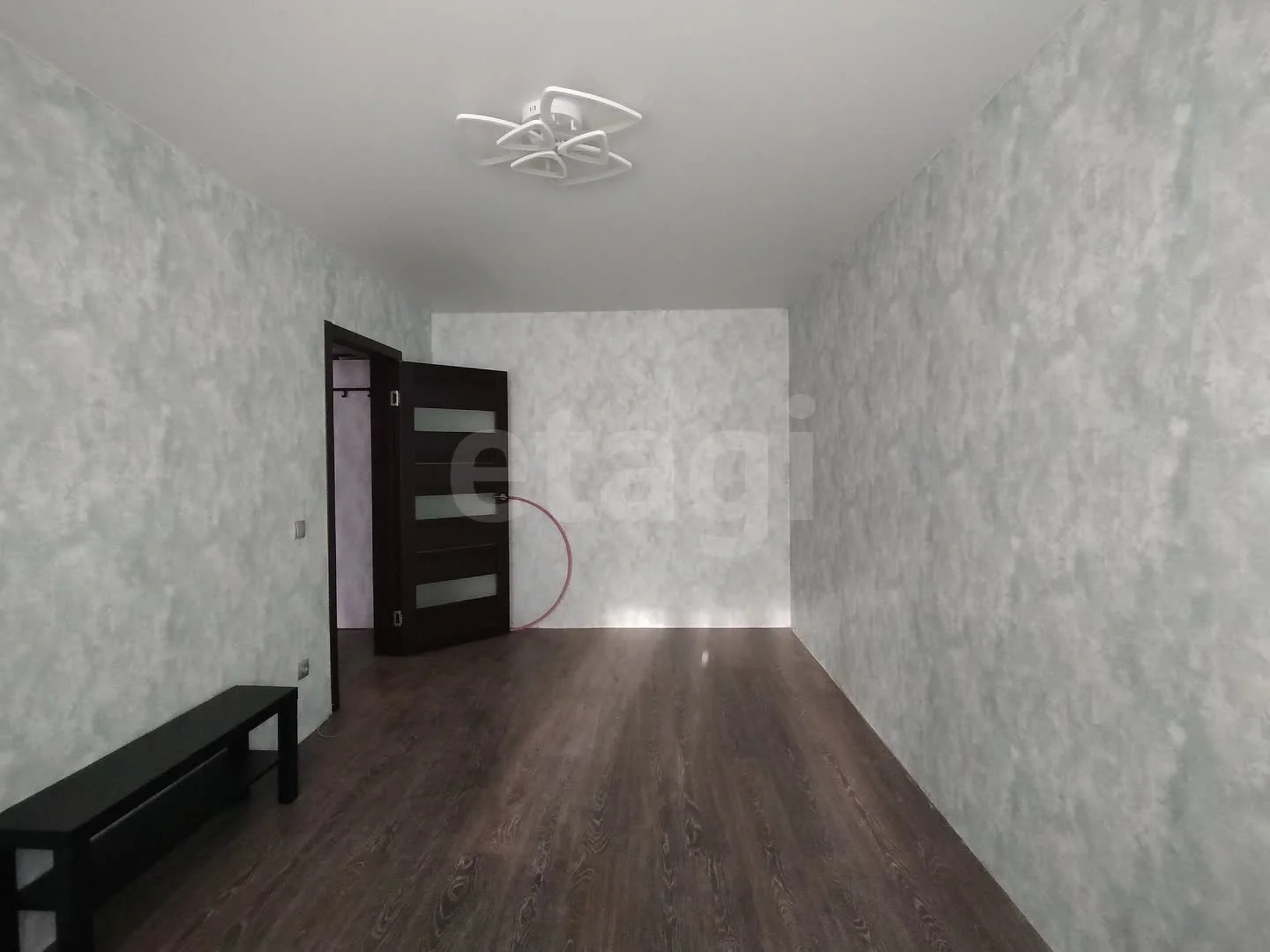2-к квартира, 42.8м² (улица имени А.Н. Лодыгина, 3) - миниатюра 2