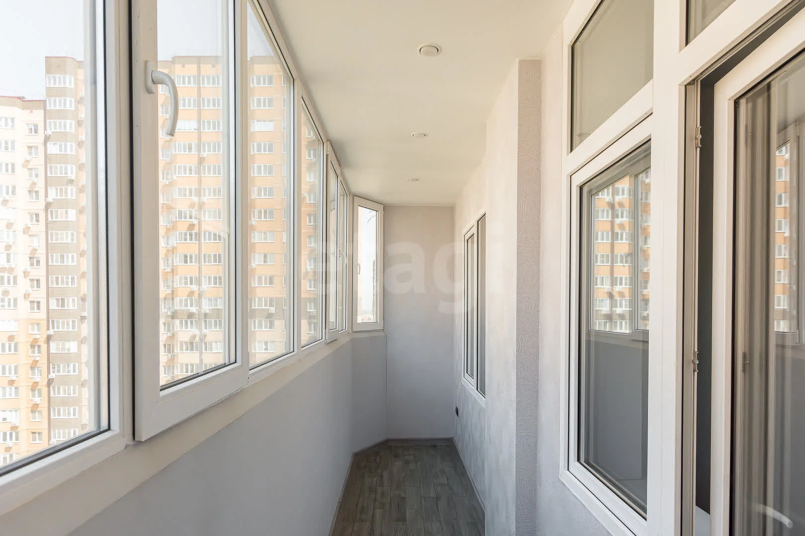 1-к квартира, 38м² (улица имени Героя Георгия Бочарникова, 12/1) - миниатюра 2