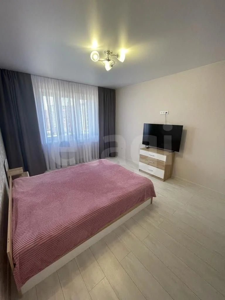 2-к квартира, 58м² (улица имени Героя Николая Шевелёва, 7) - миниатюра 6