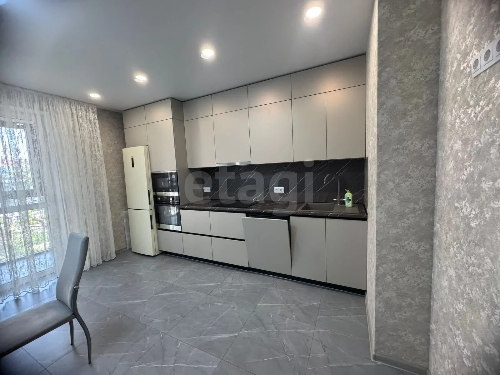 2-к квартира, 66.8м² (улица имени Дзержинского, 95) - изображение 1