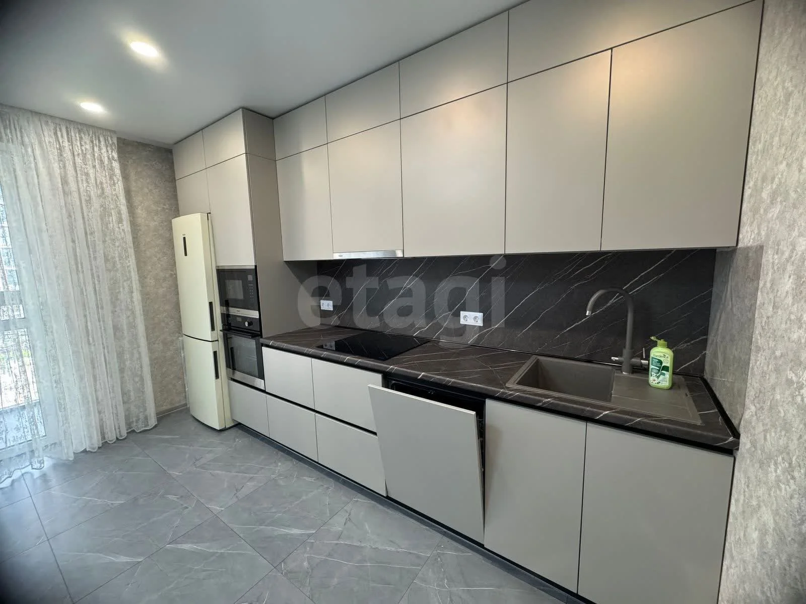 2-к квартира, 66.8м² (улица имени Дзержинского, 95) - миниатюра 2