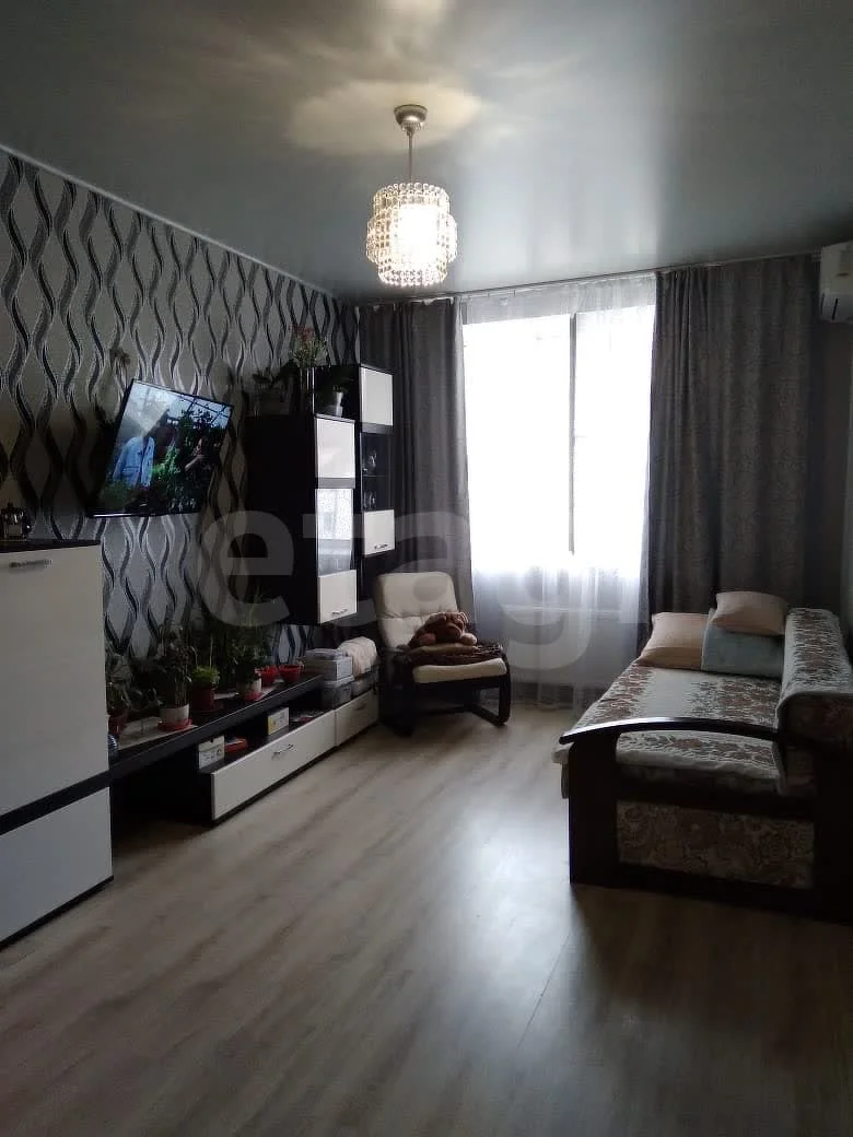 2-к квартира, 51.5м² (улица Генерала Петрова, 35) - миниатюра 2