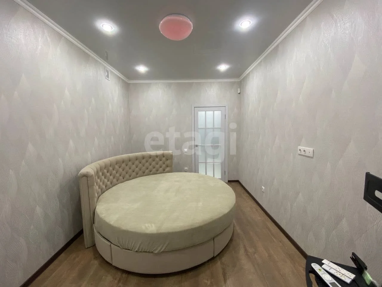 2-к квартира, 55.9м² (улица имени В.М. Комарова, 106бк4) - миниатюра 7