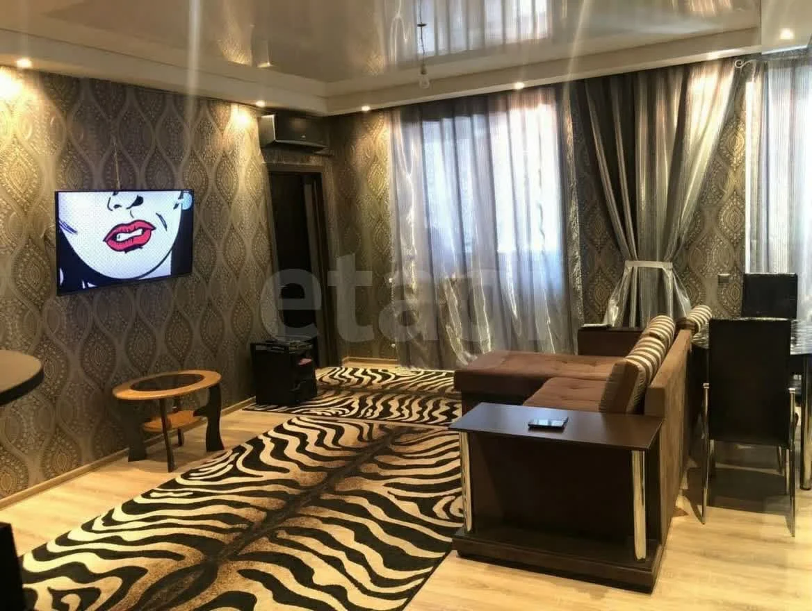 2-к квартира, 52м² (улица имени Сергея Есенина, 151) - изображение 1