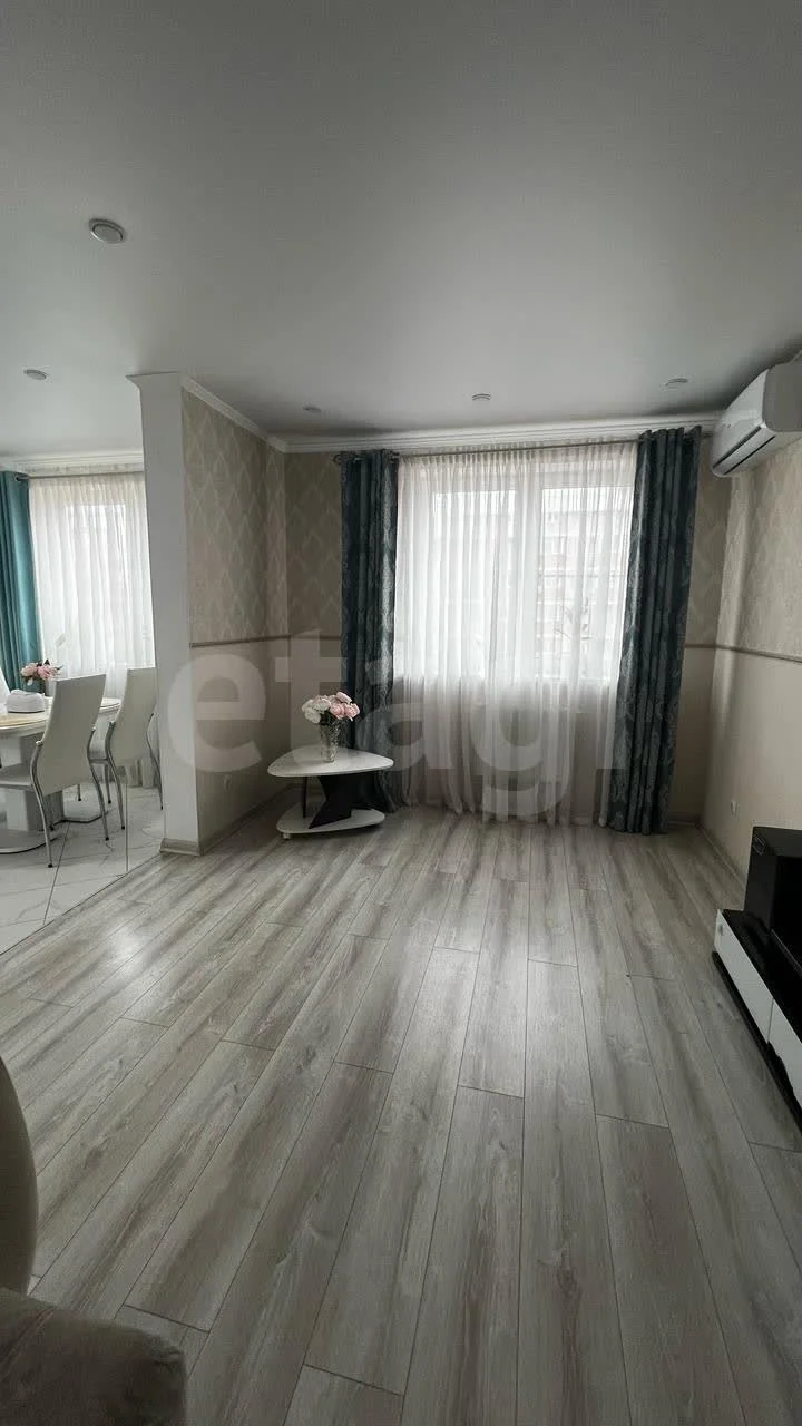 2-к квартира, 60.4м² (улица Цезаря Куникова, 35) - миниатюра 6