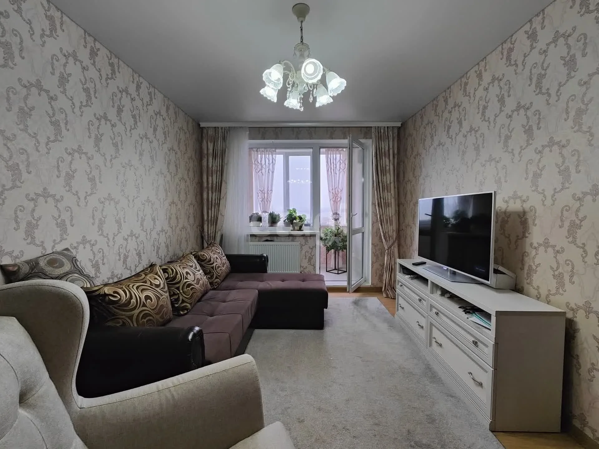 3-к квартира, 61.1м² (улица Братьев Шаповаловых, 32) - миниатюра 4