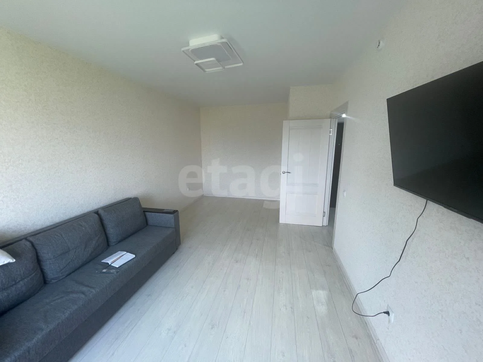 1-к квартира, 36.1м² (улица имени Героя Советского Союза Дмитрия Мирошниченко, 43) - миниатюра 3