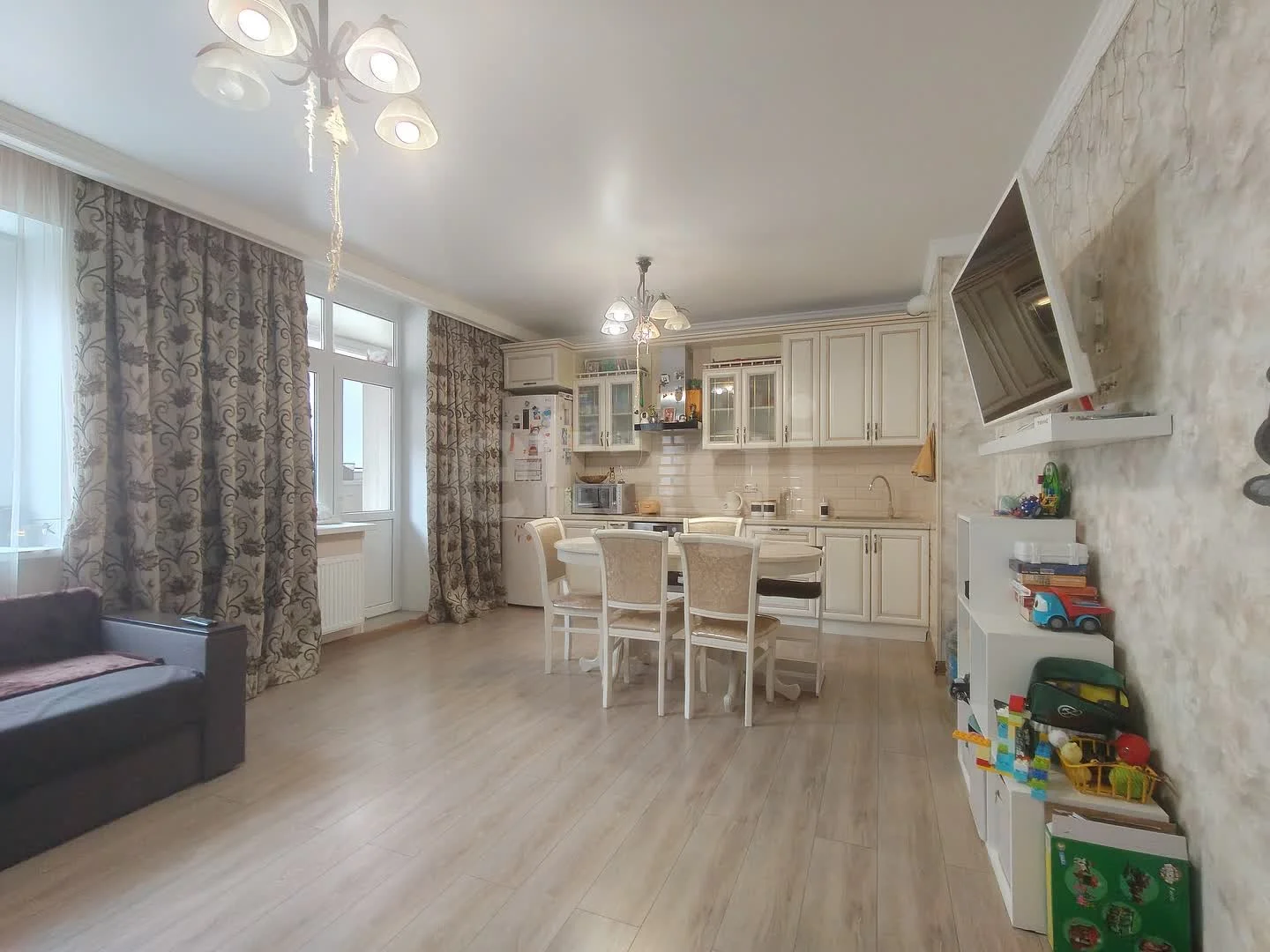 2-к квартира, 63.6м² (улица им. Героя Сарабеева В.И., 5к2) - изображение 1