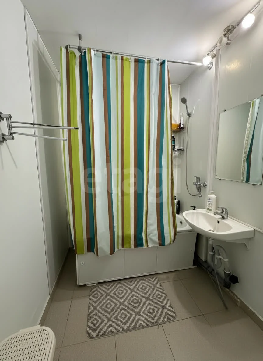 2-к квартира, 64м² (улица им. Байбакова Н.К., 21) - миниатюра 10