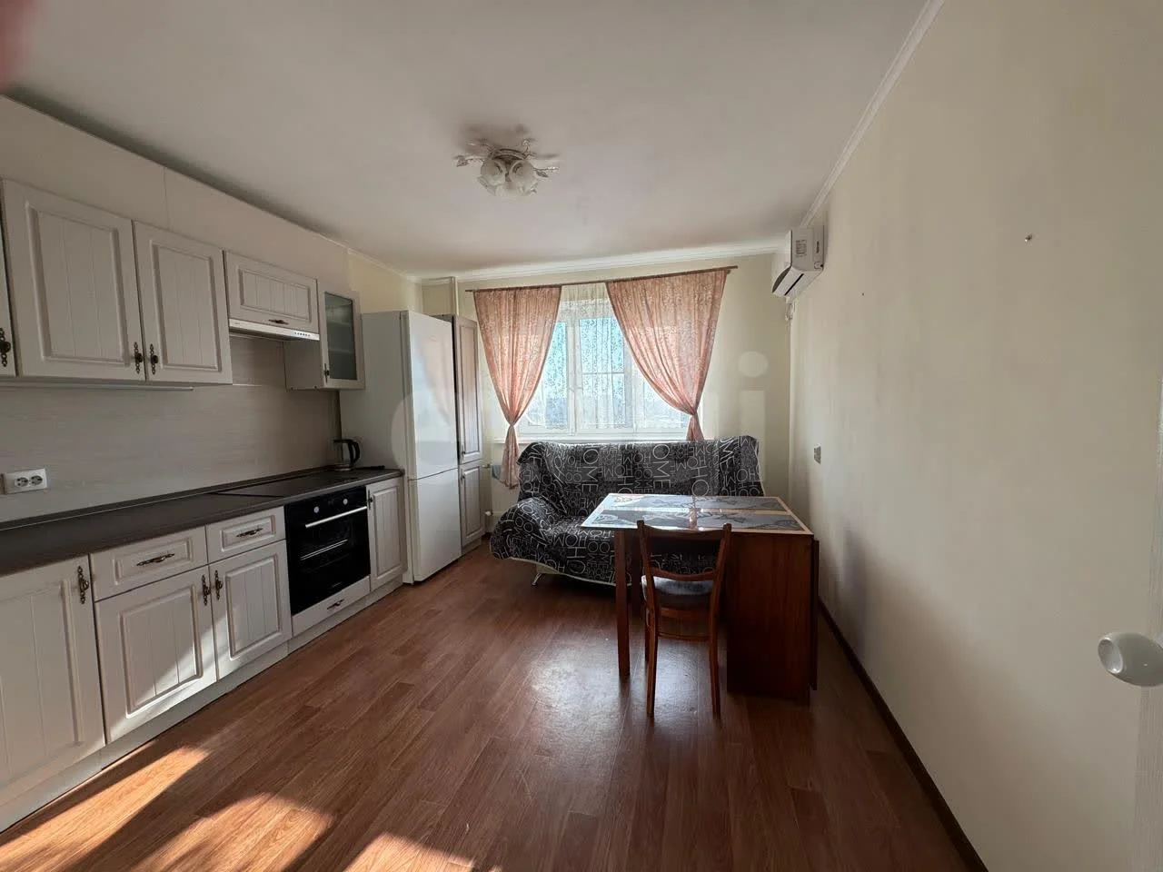 2-к квартира, 64м² (улица им. Байбакова Н.К., 21) - миниатюра 2