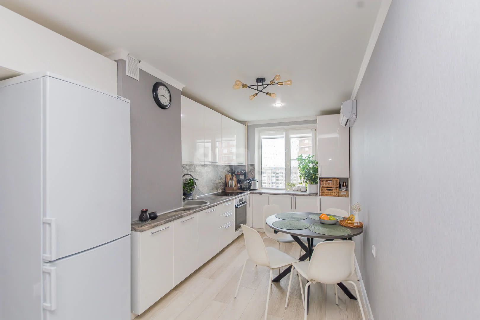 3-к квартира, 79.2м² (Платановый бульвар, 2) - миниатюра 2