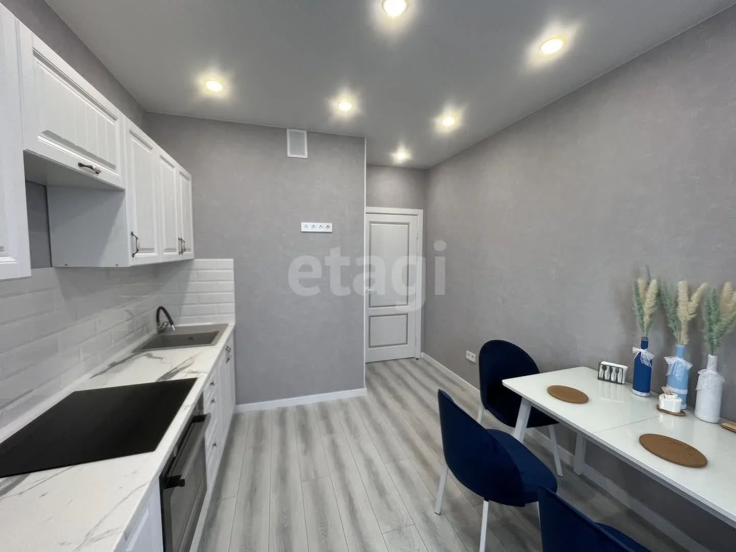 1-к квартира, 40м² (улица Краеведа Соловьёва, 6лит7) - миниатюра 3