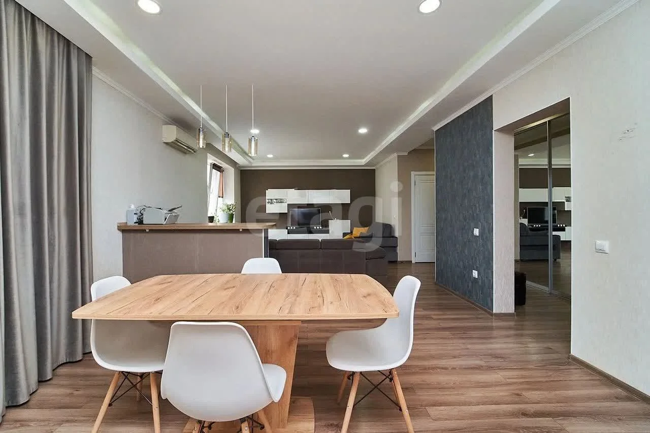 2-к квартира, 63.9м² (улица им. Героя Сарабеева В.И., 5)