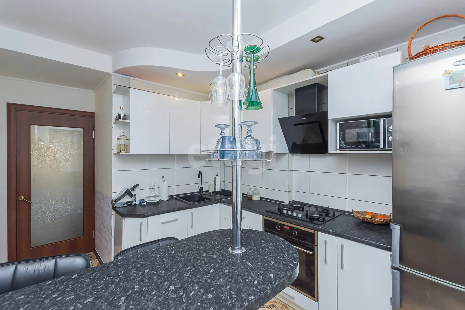 2-к квартира, 49.5м² (Гаражная улица, 77) - миниатюра 4