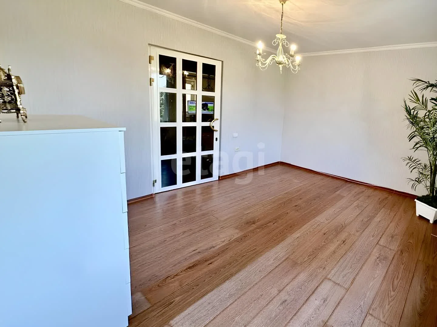 4-к+ квартира, 75.5м² (Красная улица, 16) - миниатюра 6