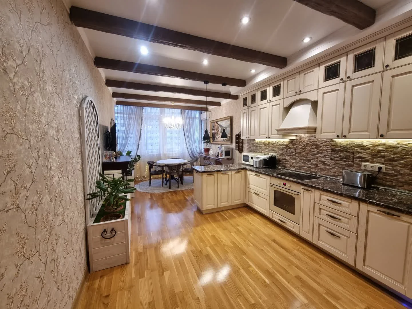3-к квартира, 94.6м² (улица Вишняковой, 1/23к2) - миниатюра 2