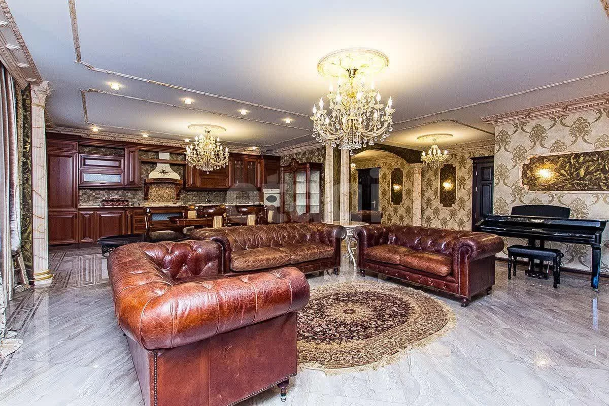 3-к квартира, 270м² (Баварская улица, 8) - изображение 1