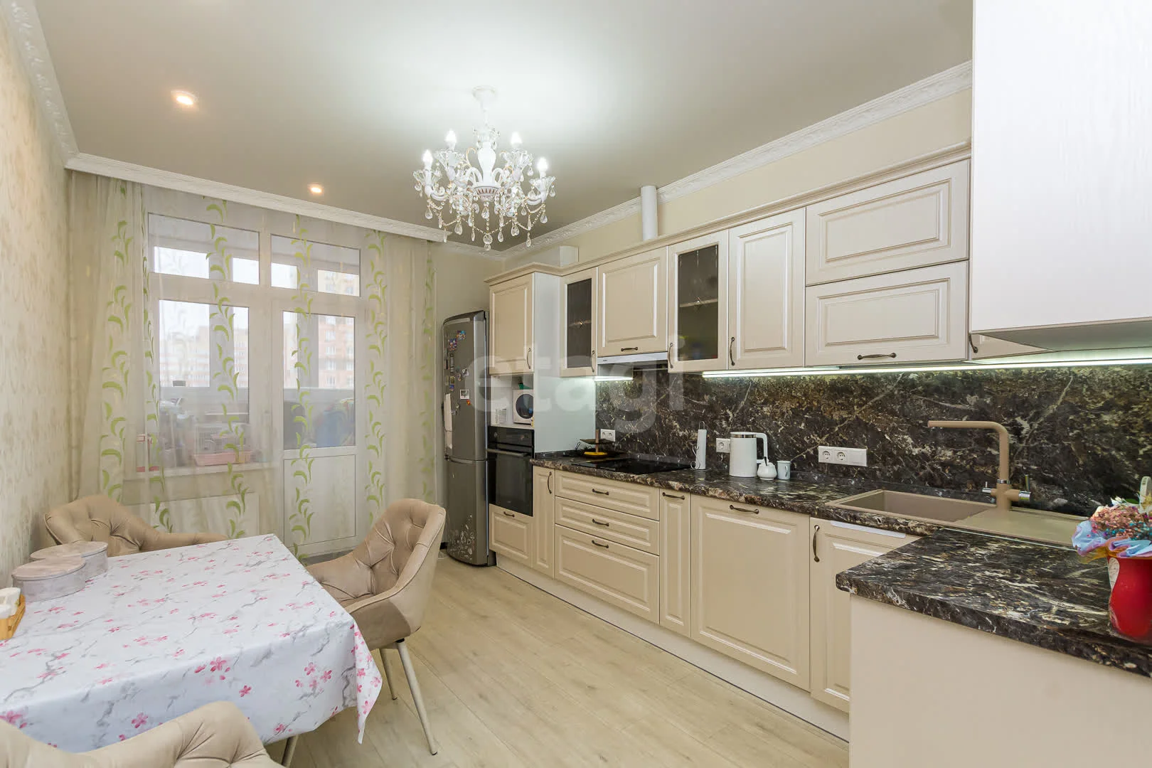 3-к квартира, 76.4м² (улица им. Героя Яцкова И.В., 9к3) - миниатюра 2
