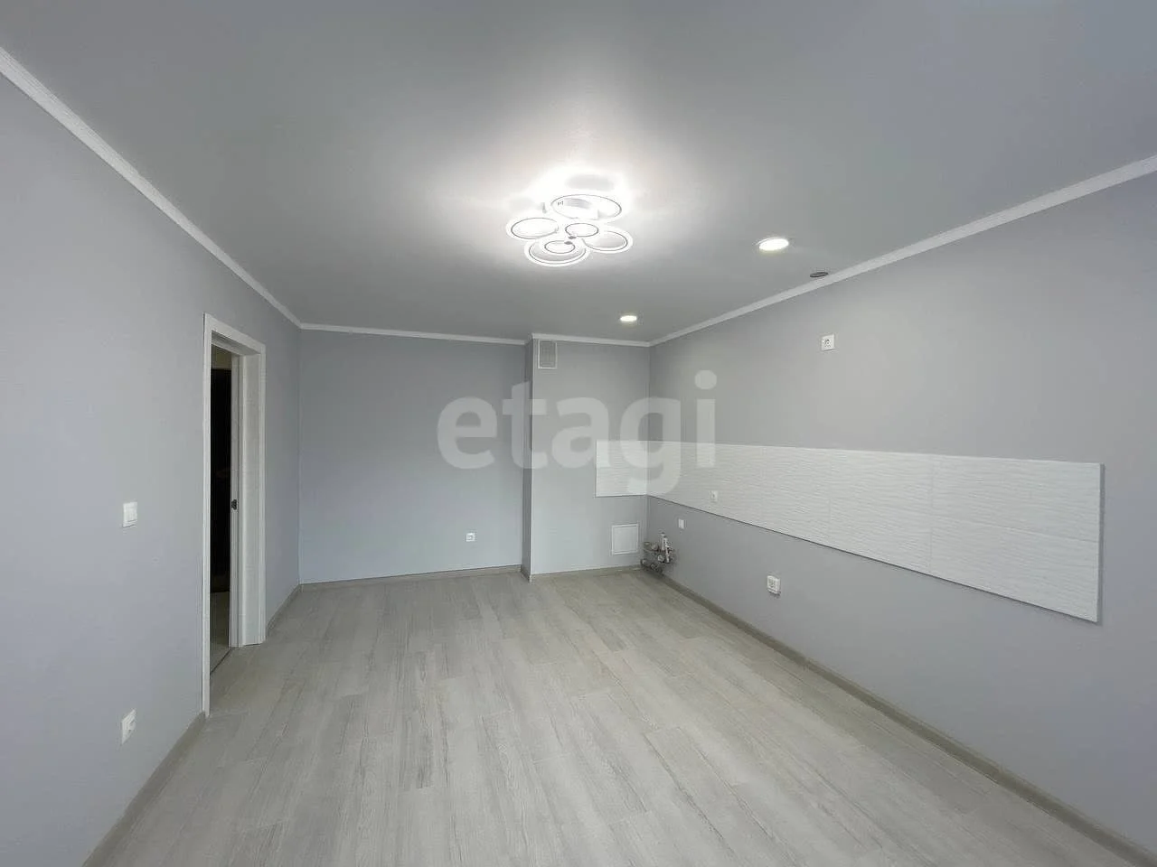 3-к квартира, 82.3м² (улица имени 40-летия Победы, 33/8) - изображение 1