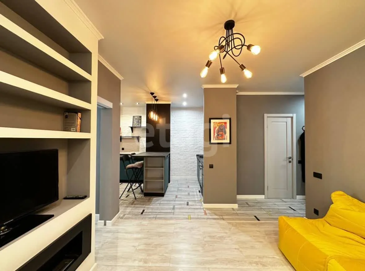 2-к квартира, 39.3м² (Красная улица, 176) - миниатюра 2