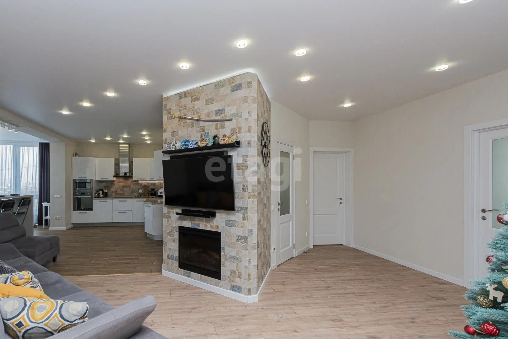 3-к квартира, 105.5м² (бульвар Клары Лучко, 14к1) - миниатюра 10