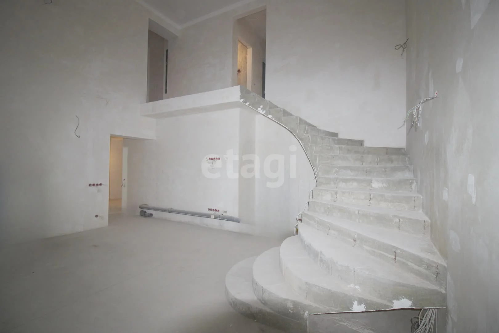 4-к+ квартира, 180.5м² (улица КИМ, 141) - миниатюра 3